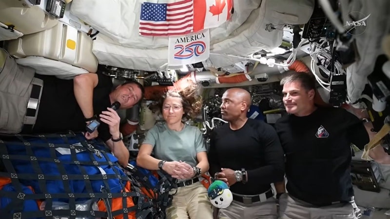 “달이 지구 삼킬 때 소름 돋았죠”