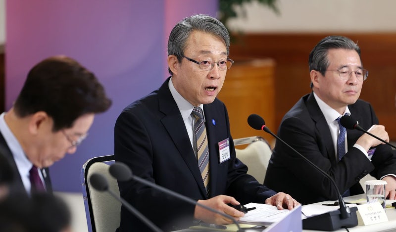 [사설] 국민경제자문회의의 ‘진짜’ 성장과 포용 주문