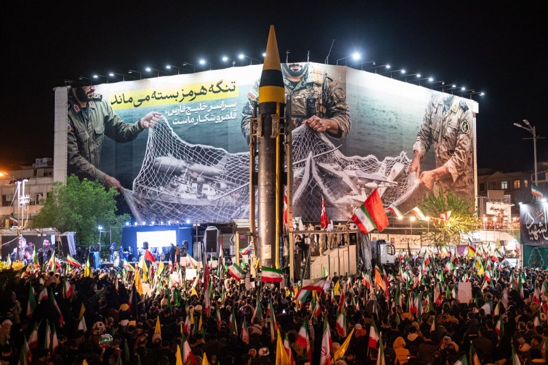 [사진] 이란, 테헤란 한복판에 탄도미사일 전시