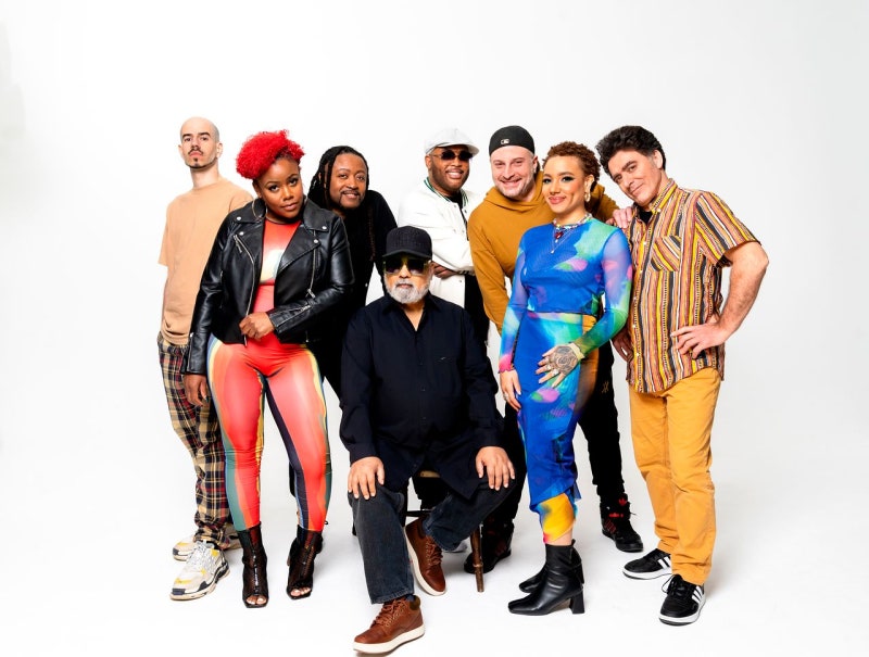 불에 뛰어드는 나방 같은 한국 관객 그리웠어요