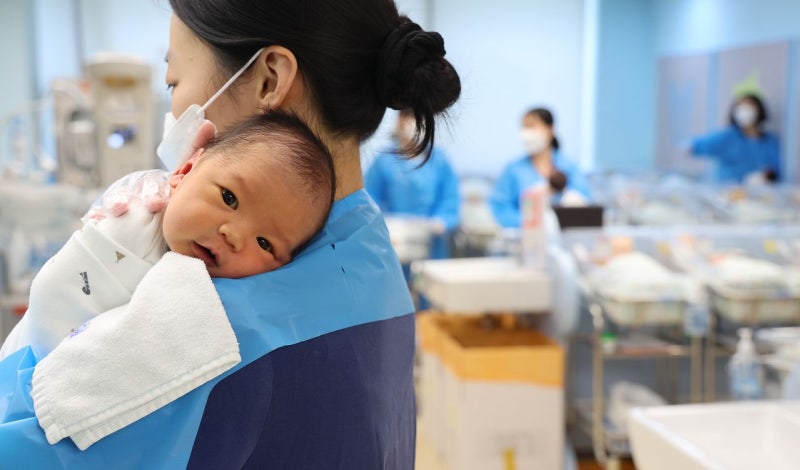 [사진] “저 예쁘죠?” 2월 출생아 7년 만에 최다