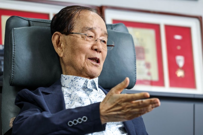 남산 끌려가 고막 터져도 지켰다…구순 노기자의 ‘드래곤볼’