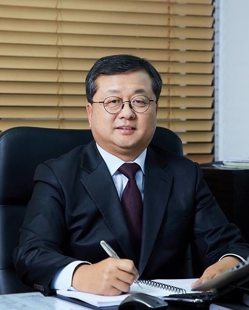 [Biz & Now] 김광수 동서식품 대표, 식품안전의 날 훈장 수훈