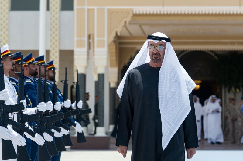 “UAE, 먹잇감으로 보지마라” 만수르도 복종하는 스트롱맨