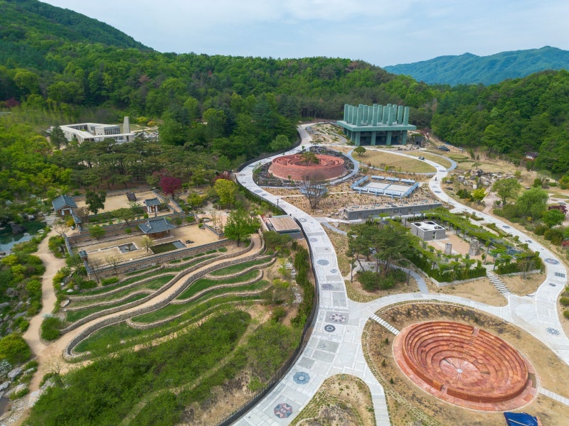 에버랜드보다 비싸다…‘입장료 9만원’ 양평 산골 정원의 정체