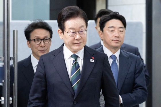 [단독] 李, 차기 <b>총리</b> 강훈식·정성호 고심…선거 전후 각각 독대