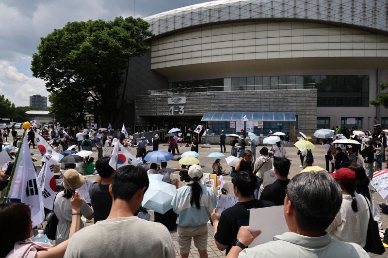 [속보] 法, <b>잠실</b> 투표지 상자·CCTV <b>증거 보전</b> 명령…본투표지는 기각
