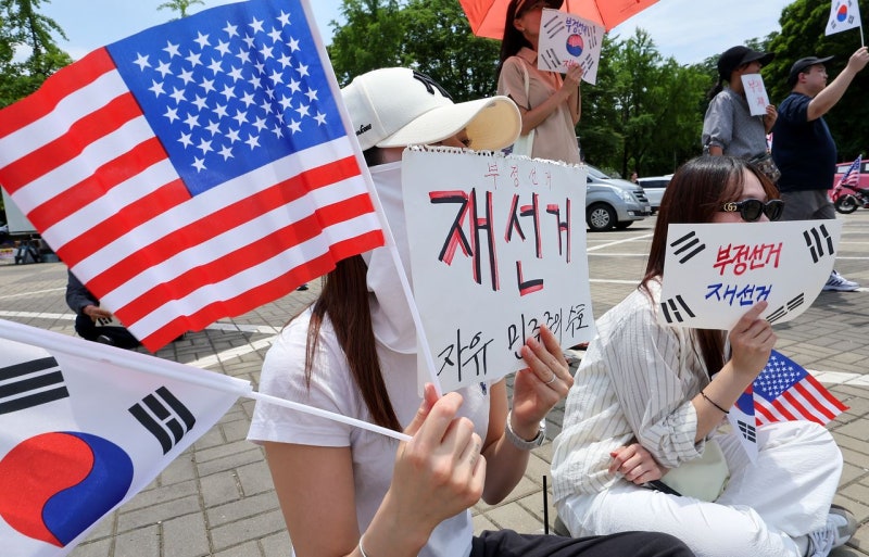 “中 공안이 경찰에” “서울대 화교 전형” 청년 부추기는 음모론 [앵그리 2030]