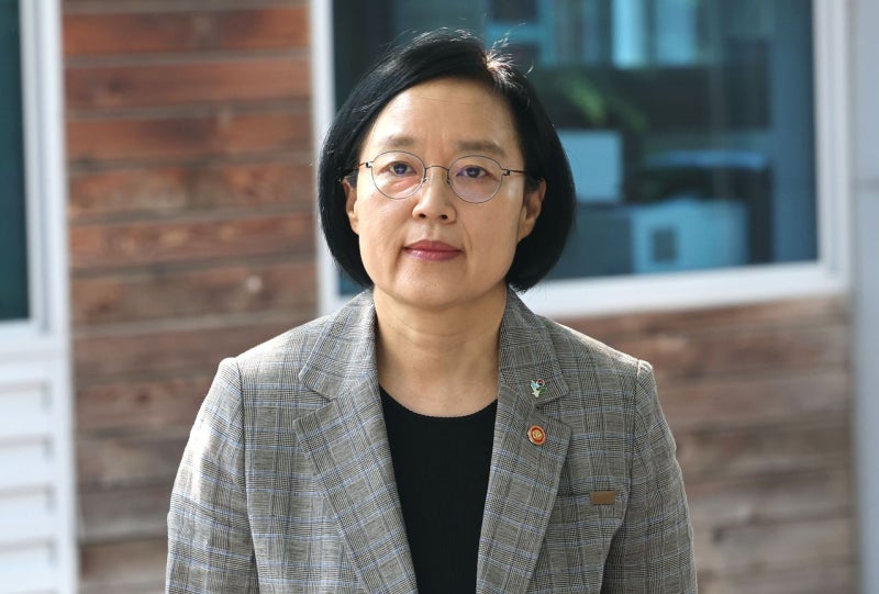 <b>한성숙</b>, <b>재산</b> 250억원 신고…지난해 말 대비 27억원 <b>증가</b>