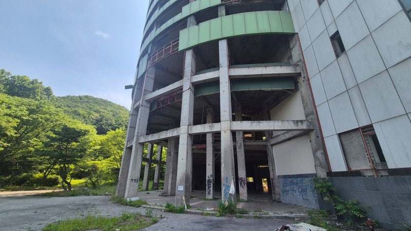 시신 나온 공포체험 성지…“새벽마다 불빛” 주민들은 떤다[영상]