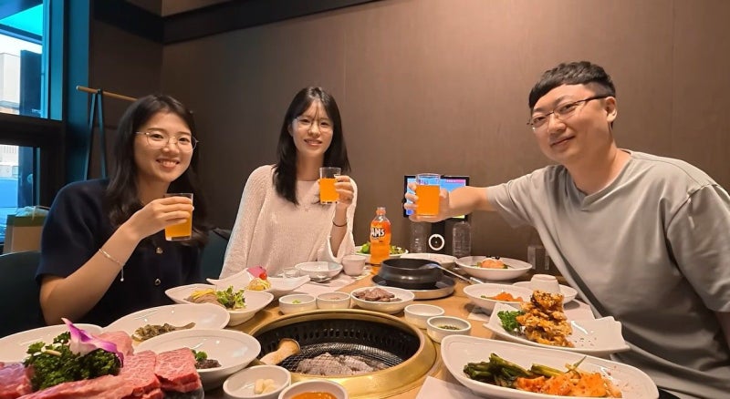 ‘충주맨’ 김선태, 퇴사 4개월만에 깜짝 근황…충주걸과 ‘깐부 회동’