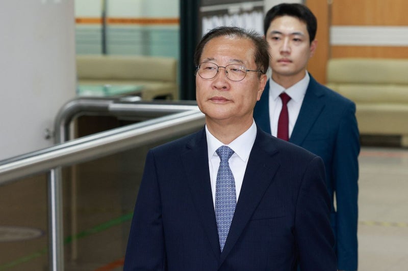 ‘내란 가담’ <b>박성재</b> 전 <b>장관</b>, 1심 징역 25년…법정구속
