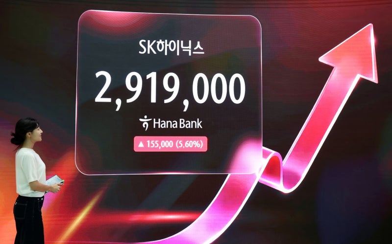 시총 1위 ‘아슬아슬’ 삼성전자…SK하이닉스, 삼성전자 보통주 추월