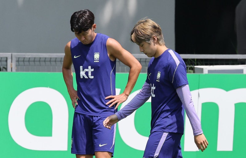 한국 빠진 <b>32강 대진표</b> 확정…홍명보호는 34위로 마무리