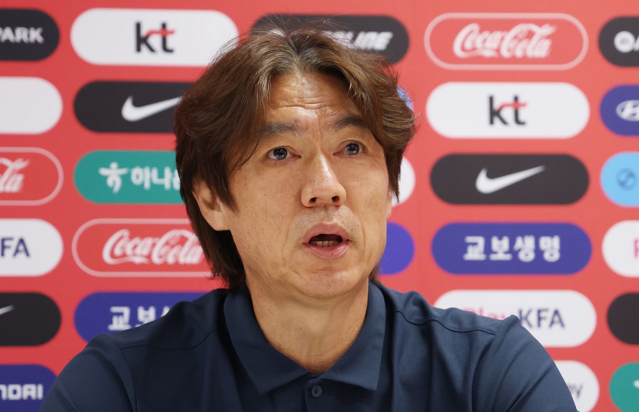 정몽규 축협회장의 ‘<b>홍명보 선임</b>’ 경찰 <b>수사</b>, 2년째 표류