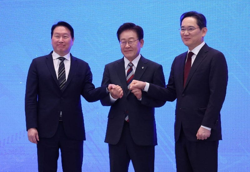 李 ‘호남 반도체’ 발표에…與 “눈물난다” 野 “나중에 감옥갈 일”