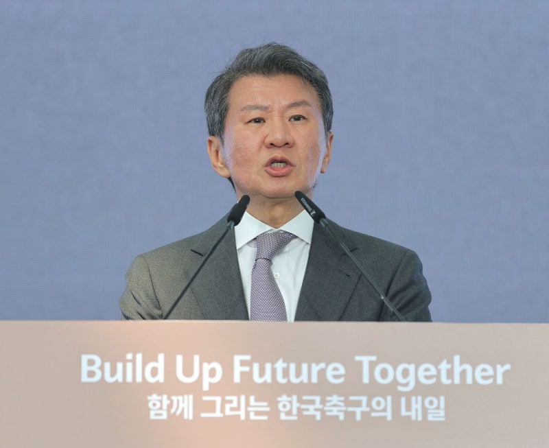 정몽규 축구협회장 13년만에 사퇴…“모든 과오 내 책임”