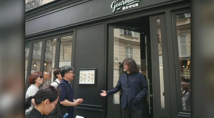 파리 한식당 연 김어준 “정당히 번 돈…사업 건들면 가만 안 있어”