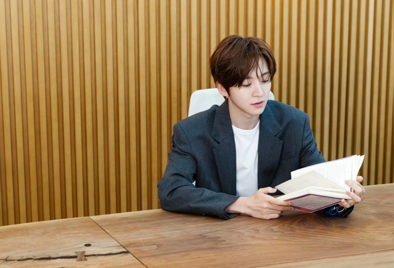 JYP가 극찬한 19세 “찰나의 감정 잡고싶다”
