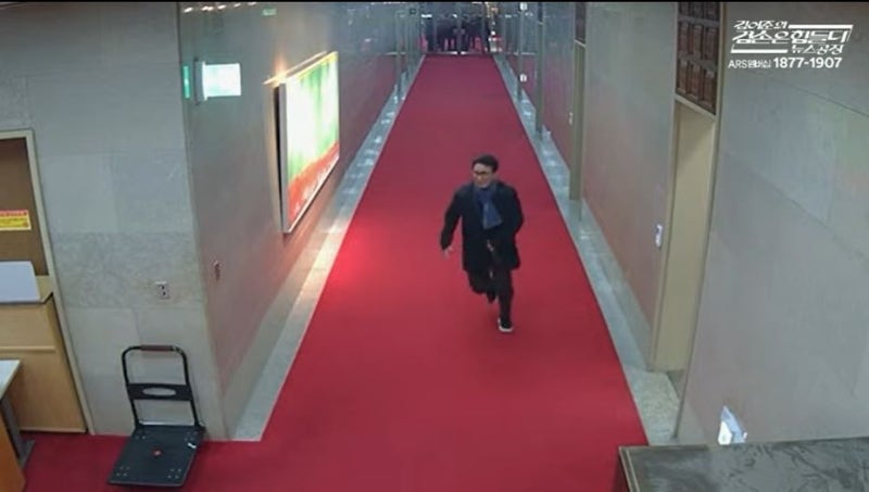 김어준, 정청래와 결별?…김민석 뛰어온 ‘계엄날 CCTV’ 공개한 이유