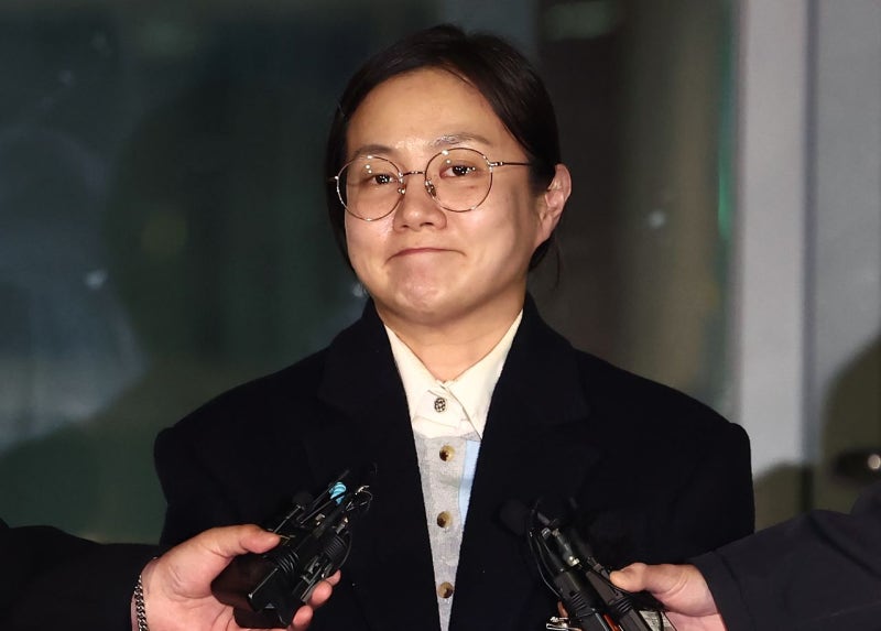 <b>박나래</b>, <b>검찰 송치</b>됐다…이번엔 ‘미등록 기획사 운영’ 혐의