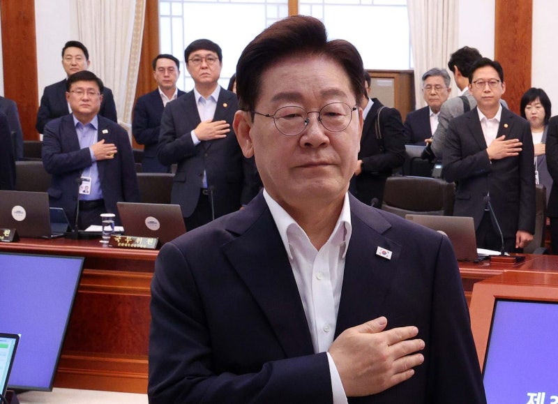 이 대통령 “주택 조세 많이 왜곡됐다” 세제 개편 못 박아