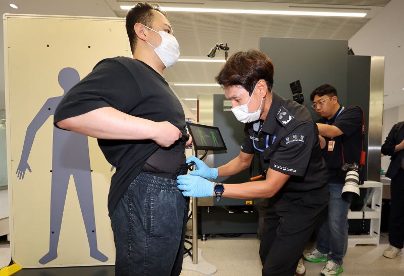 국내 들여오다 걸린 마약 밀수 ‘역대 최대’