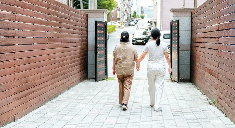 [나눔과 기부] 가족 돌봄에 지친 청년에게 여행이란 ‘쉼’ 선물