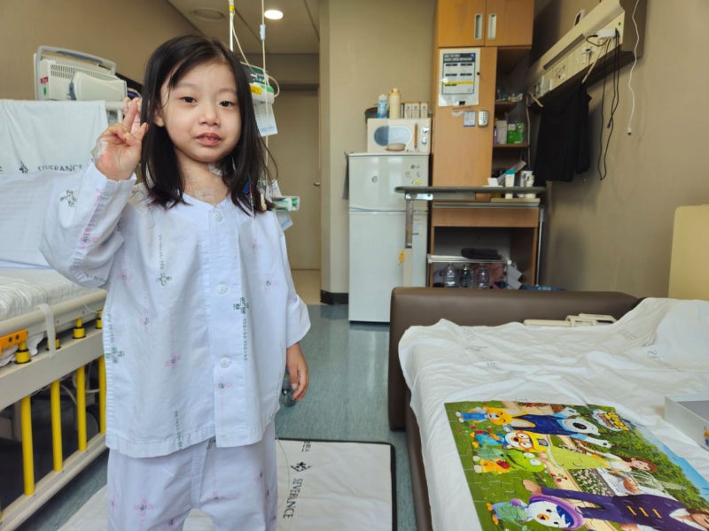 냉장고만한 기계에 묶여 3년…4살 이은이, 새 심장 찾았다
