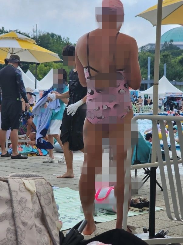 분홍 수영복 입고 한강 나타난 남성…시선 집중