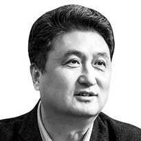 [김상배의 퍼스펙티브] ‘디지털 핵무기’ 손에 쥔 미·중 AI 전면전