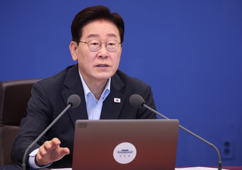 李 “<b>형소법</b>, 사법 정상화 첫 출발”…거부권 행사 않을 듯