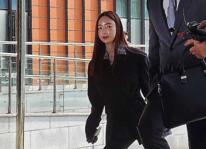 룸살롱서 접대받고 사건 무마했나…‘<b>양정원 사건</b>’ <b>경찰 구속</b>