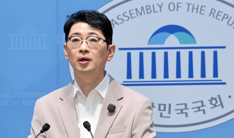 주진우 “오후 4시 <b>투표율</b>, 2시에 입력…<b>선관위</b> ‘타임머신 <b>조작</b>‘”