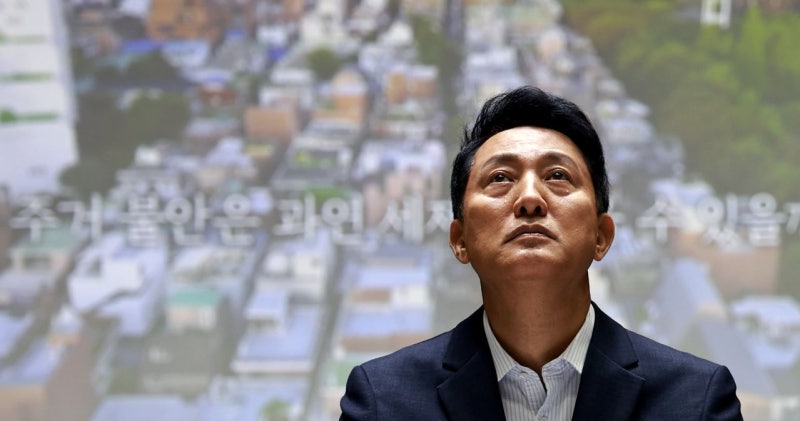 李 “재개발하면 입주 가구 수 줄어”…<b>오세훈</b> “서계·청파 1695세대 증...