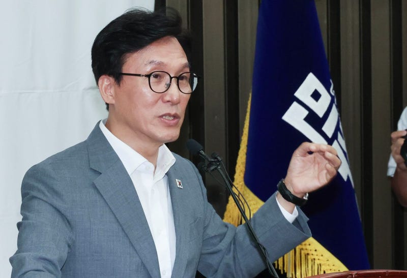<b>김민석</b>, 청년 최고위원 <b>지명</b>…친청계 “스스로 공약파기” 반발