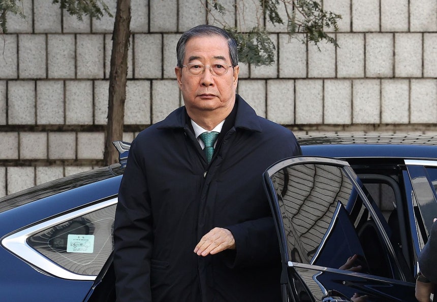 한덕수 전 국무총리가 지난 1월 21일 오후 서울 서초구 서울중앙지법에서 열린 내란 우두머리 방조,내란 중요임무 종사 혐의 사건 1심 선고공판에 출석하고 있다.뉴스1