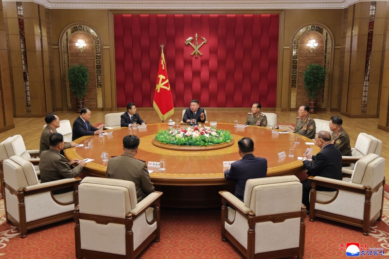 [사진] 북한, 군 수뇌부 교체…박정천 복귀