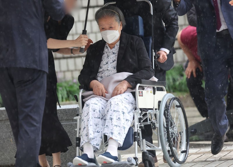 [속보] ‘尹정부 정교유착’ <b>한학자</b> 통일교 총재 <b>1심</b> 총 징역 2년 <b>선고</b>