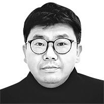 [이선우의 퍼스펙티브] 여당과 대통령 관계는 오묘, 주류·비주류 합의제식 운 영해야