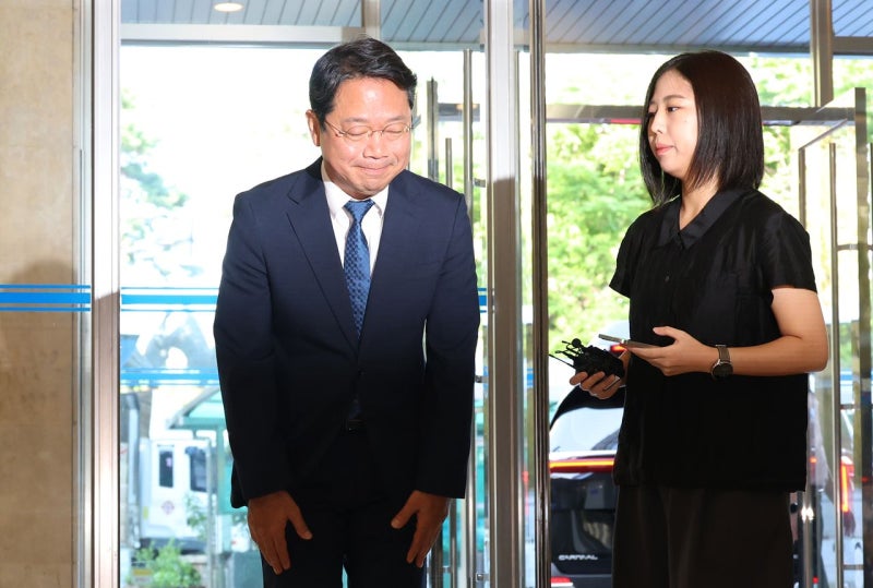 [속보] <b>김승원</b> “<b>공소취소</b>, 법무 장관에 권한 없고 지휘 생각도 없어”