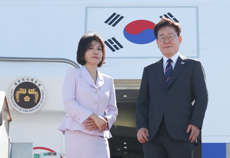 李<b>대통령</b>, 프랑스 국빈 방문 <b>출국</b>…마크롱과 정상회담