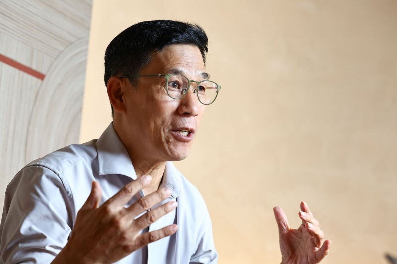 <b>진중권</b> “李, 현실감각 완전히 잃어…계엄 6개월 전 尹 때와 비슷”