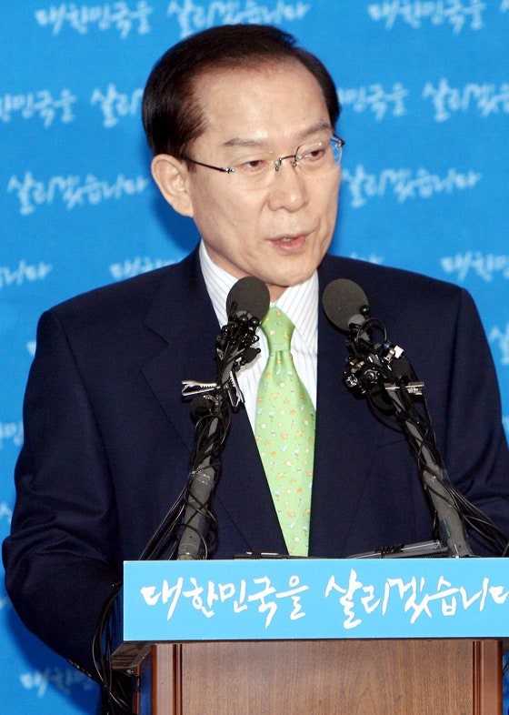 “MB 눈 찢어진 혼외자 있다” 루머…김윤옥 이 말에 빵터졌다