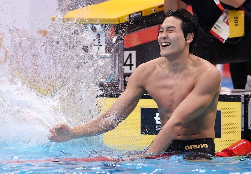 <b>김영범</b>, 한국 수영 첫 <b>금메달</b> 터졌다…<b>자유형</b> 50ｍ AG 신기록