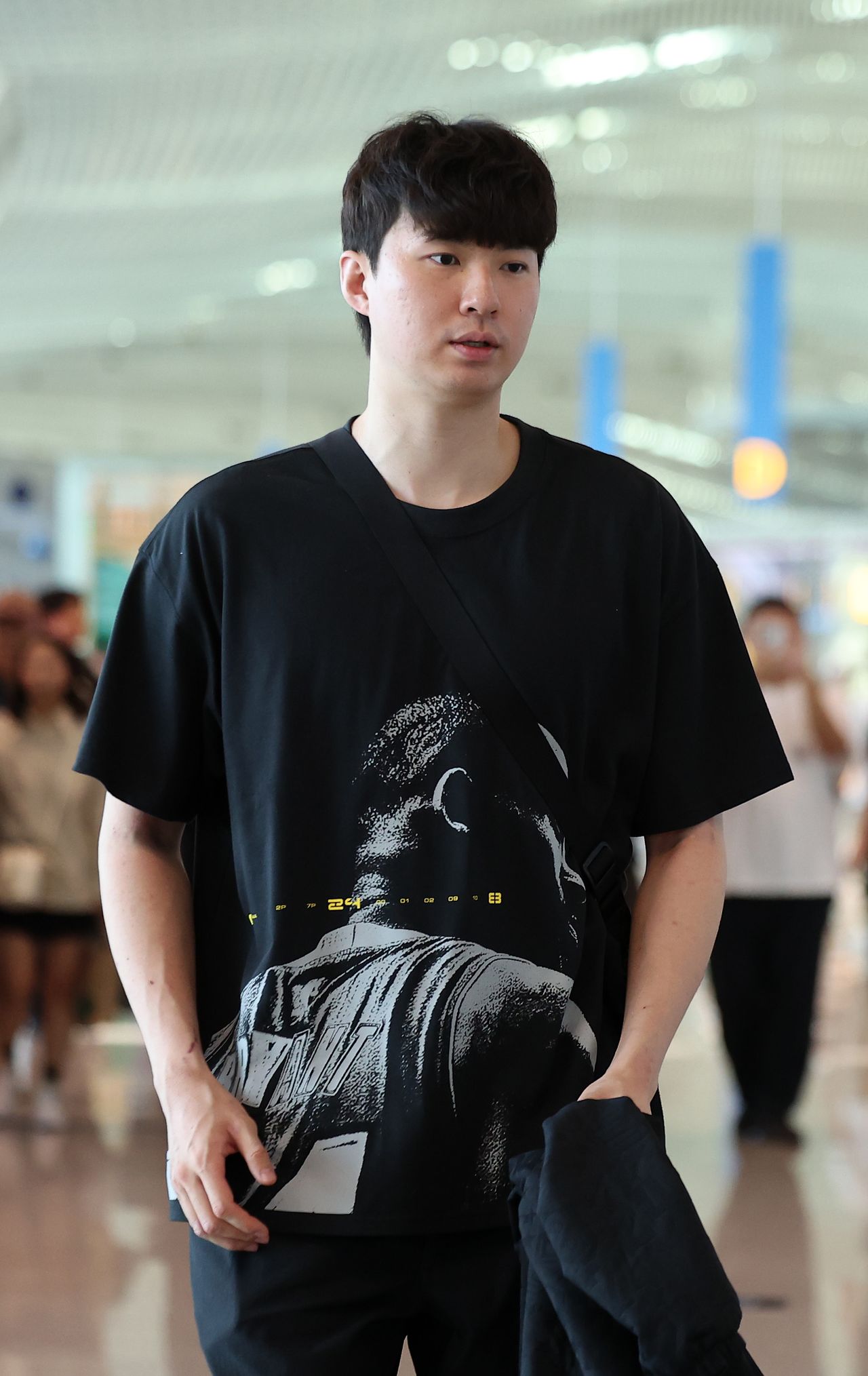 ‘NBA 도전’ 이현중 다시 귀국…“병역특례 행정절차 문제”