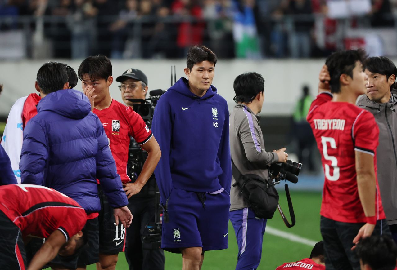손, 역사 쓴 날…김민재·황인범·황희찬, 국대 은퇴 꺼냈다