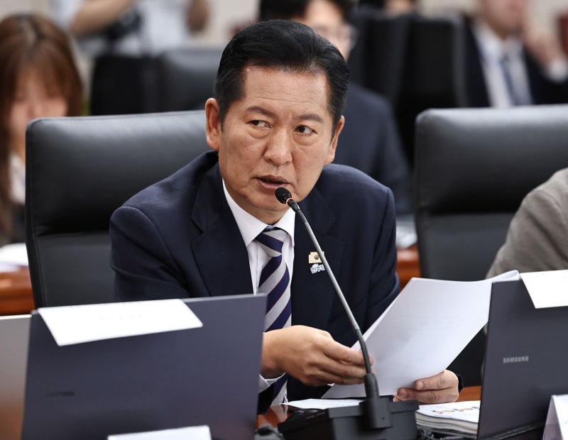국정원 직원 이어 <b>정청래</b>까지…美<b>비자</b> 발급 <b>보류</b> 파장