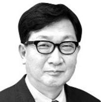 [김정식의 이코노믹스] 3고 시대엔 시중유동성 줄여 인플레이션 기대부터 낮춰야