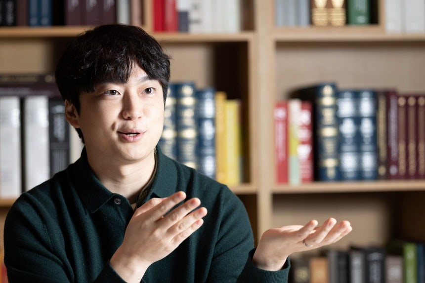「파이어드 : 부의 해방일지」를 저술한 한정수 작가가 서울 상암동 중앙일보에서 인터뷰를 했다. 전민규 기자.